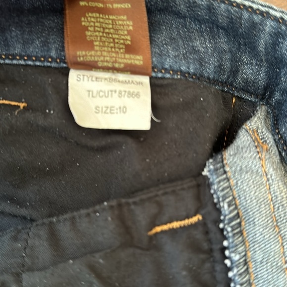 Kut from the Kloth denim jean walking shorts size 10.  Excellent condition! - Picture 5 of 7